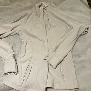 lululemon athletica Define Jacket
Nulu Bone